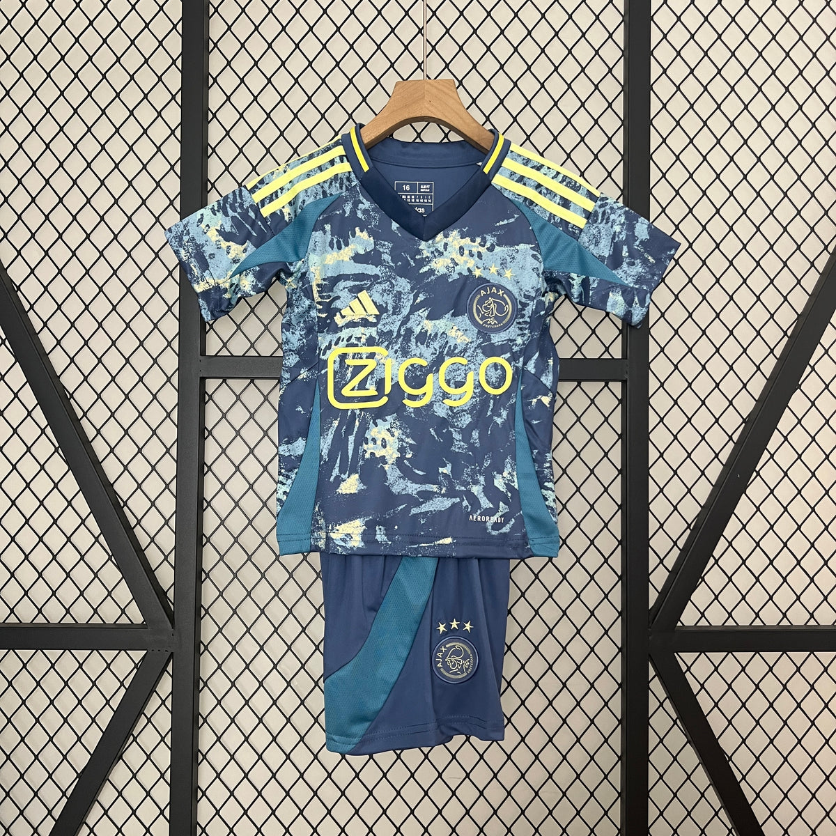 Ajax Alternativa 24/25