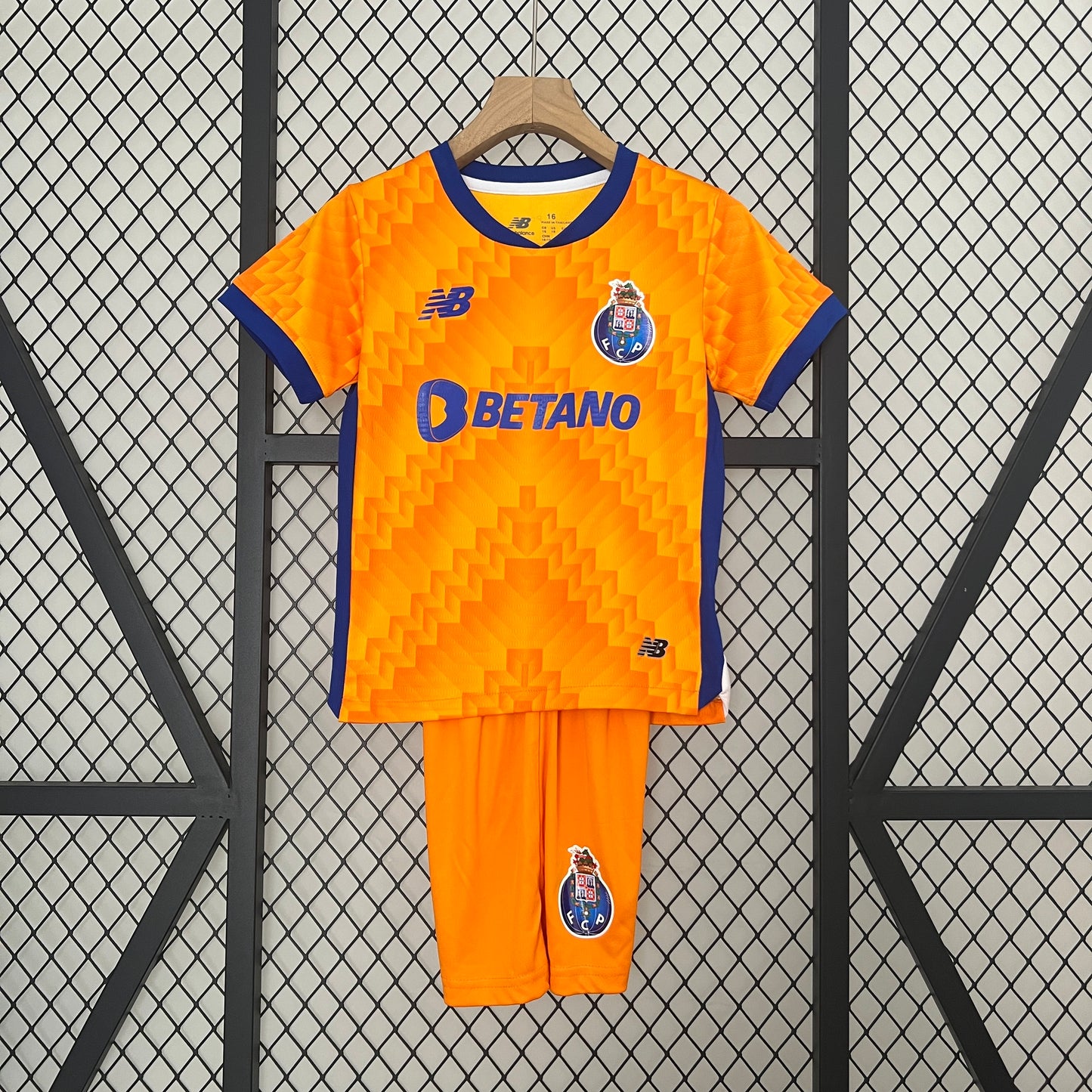 FC Porto Alterntaiva 24/25